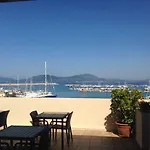 La Terrazza Sul Porto - Bed & Breakfast 3*