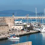La Terrazza Sul Porto - Couette-café 3*