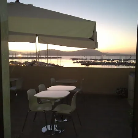 La Terrazza Sul Porto - Nocleg ze śniadaniem 3*