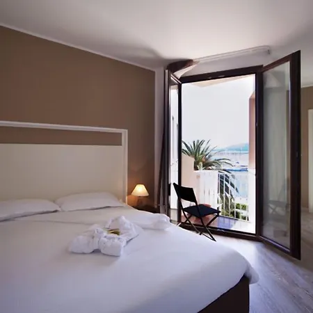 La Terrazza Sul Porto - Nocleg ze śniadaniem 3*