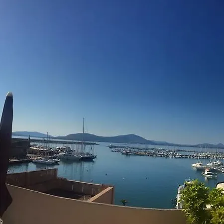 La Terrazza Sul Porto - 3*