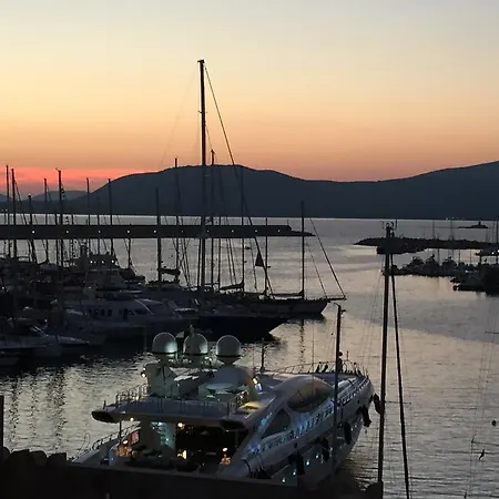 Bed & Breakfast La Terrazza Sul Porto - 3*
