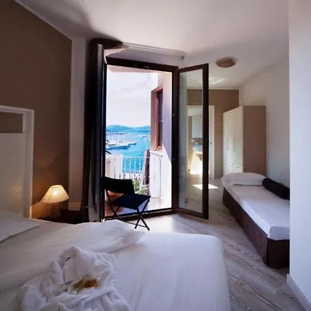 La Terrazza Sul Porto - 3*
