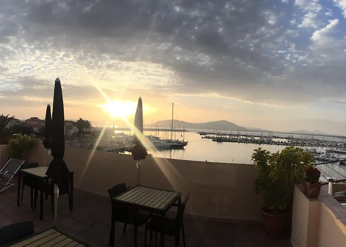 La Terrazza Sul Porto - 住宿加早餐酒店 3*