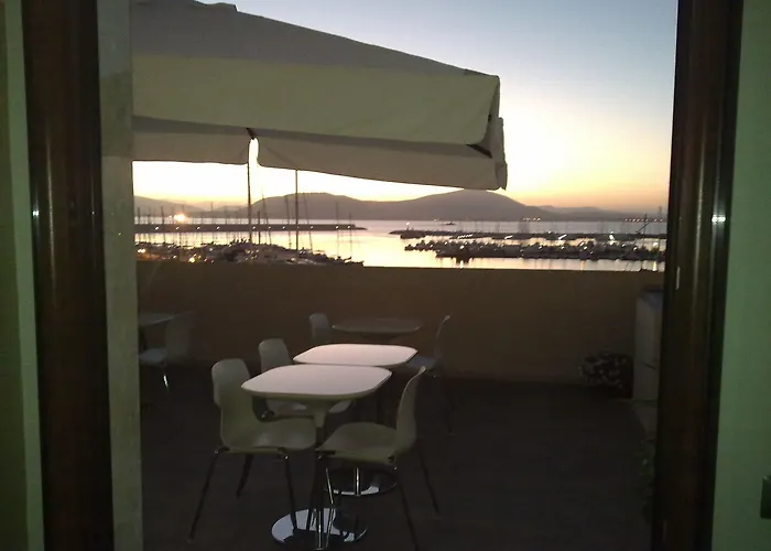 La Terrazza Sul Porto - ベッド・アンド・ブレックファスト 3*