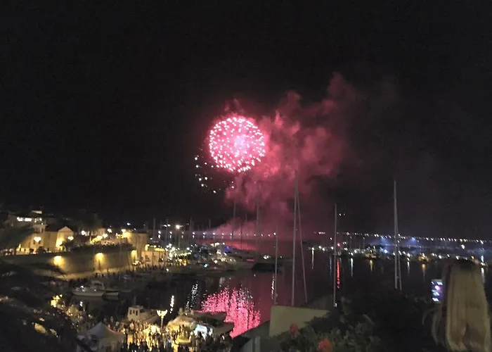 La Terrazza Sul Porto - ベッド・アンド・ブレックファスト 3*