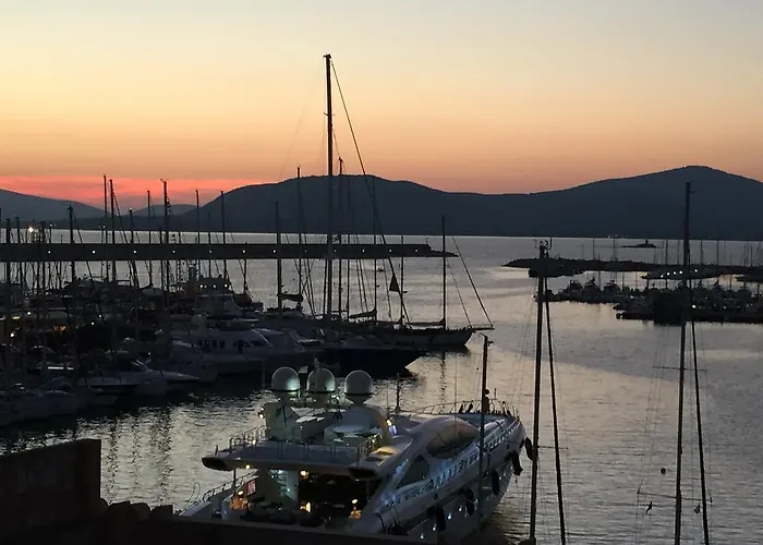 ベッド・アンド・ブレックファスト La Terrazza Sul Porto - 3*