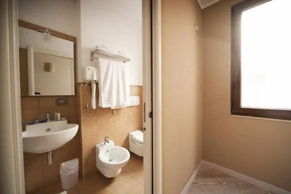 La Terrazza Sul Porto - 3* アルゲーロ