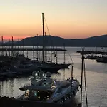 Bed & Breakfast La Terrazza Sul Porto - 3*